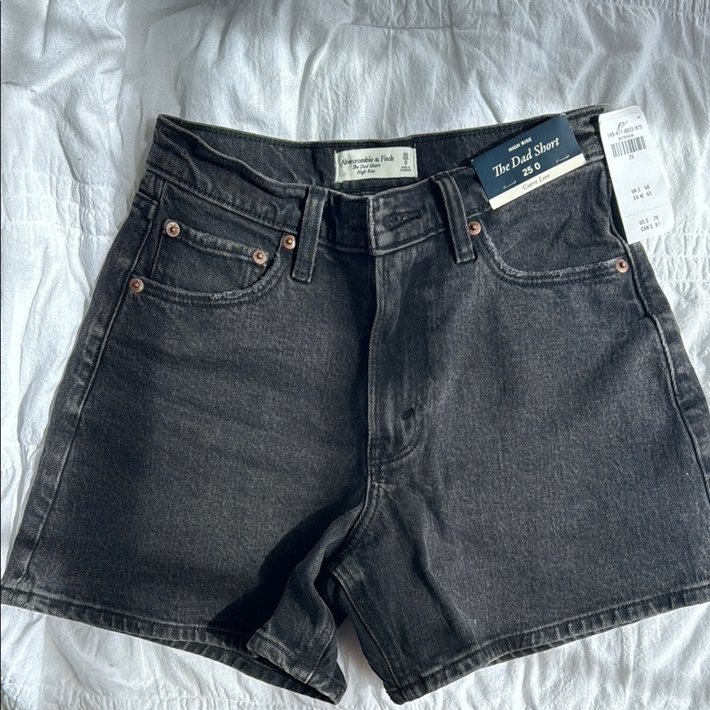 The Dad Short in Black Denim